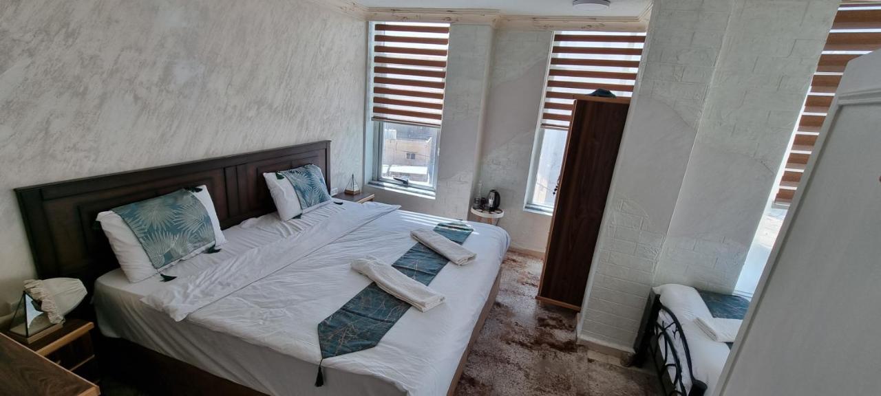 Raqeem Hotel Vádi Músza Kültér fotó